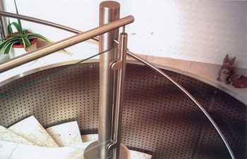 Edelstahl-Handlauf für Wendeltreppe, zweite Ansicht, Metallbau Oekenpöhler